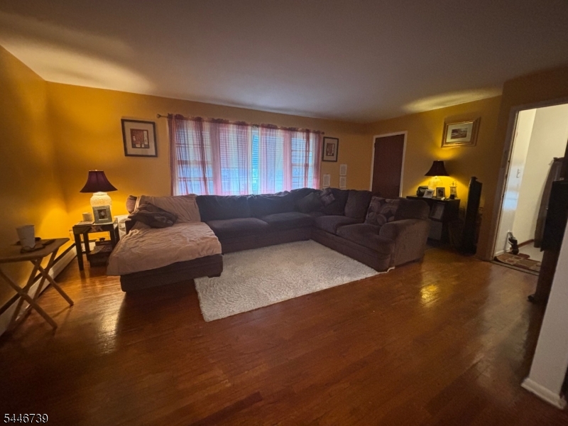 81 Mount Vernon Ave