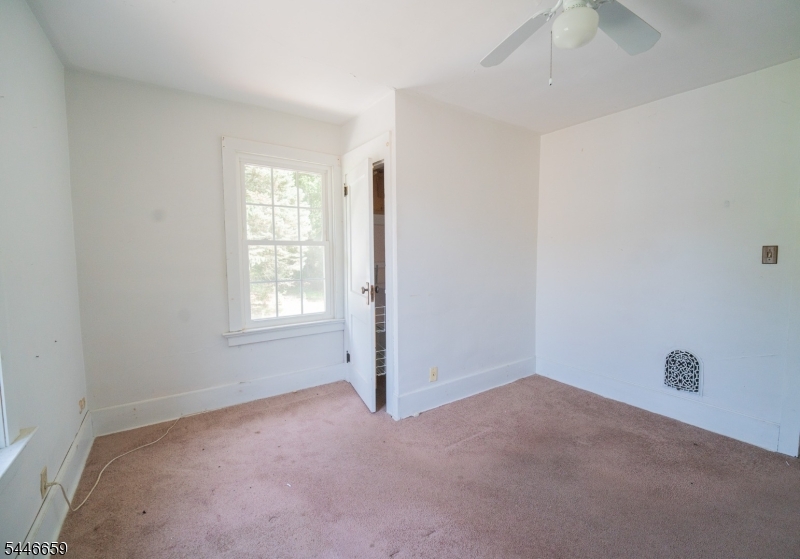 19 New St