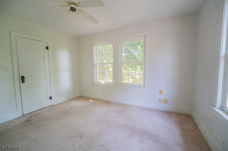 19 New St