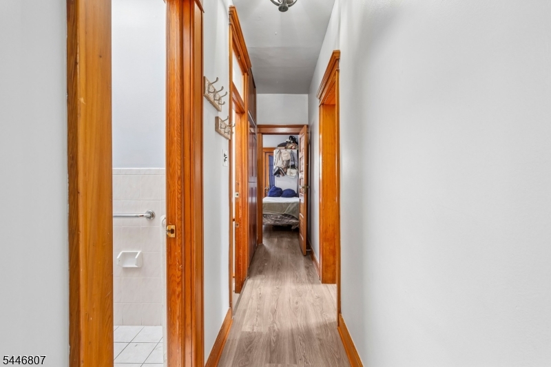 390 Delano Pl