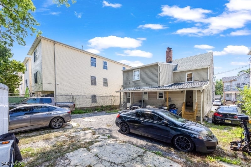 1083 Magnolia Ave