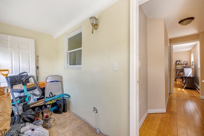 1083 Magnolia Ave