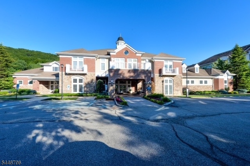 2107 Warrens Way 107