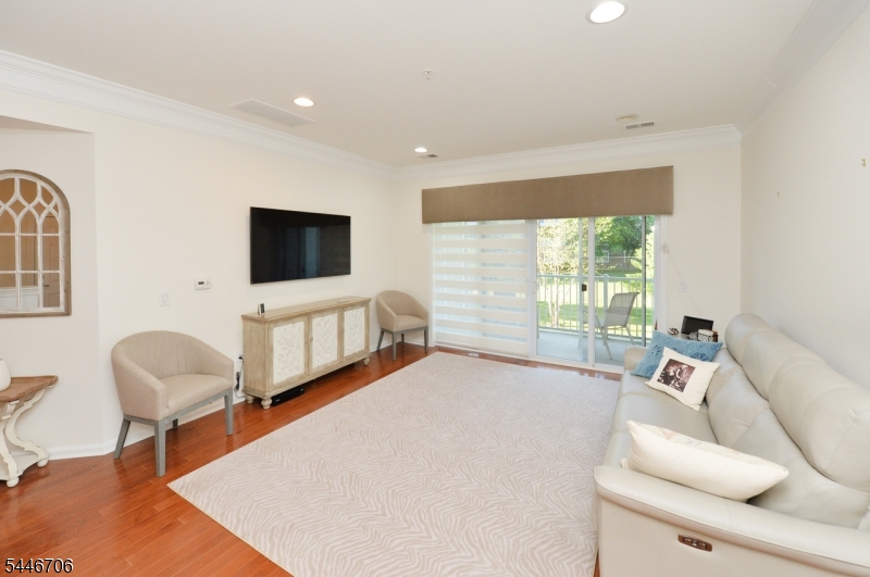 2107 Warrens Way 107