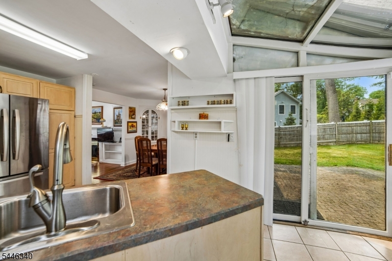 25 Lake Dr West
