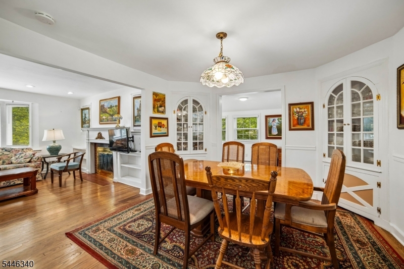 25 Lake Dr West