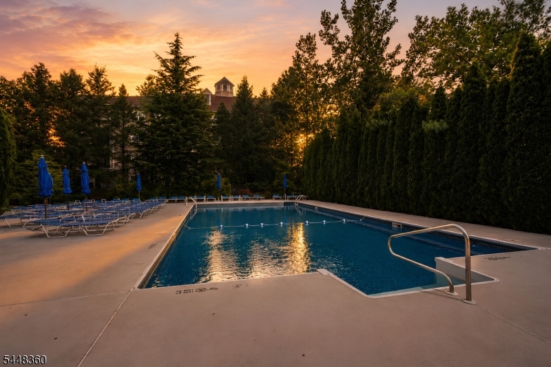 159 George Russell Way