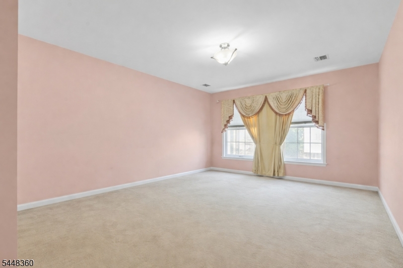 159 George Russell Way