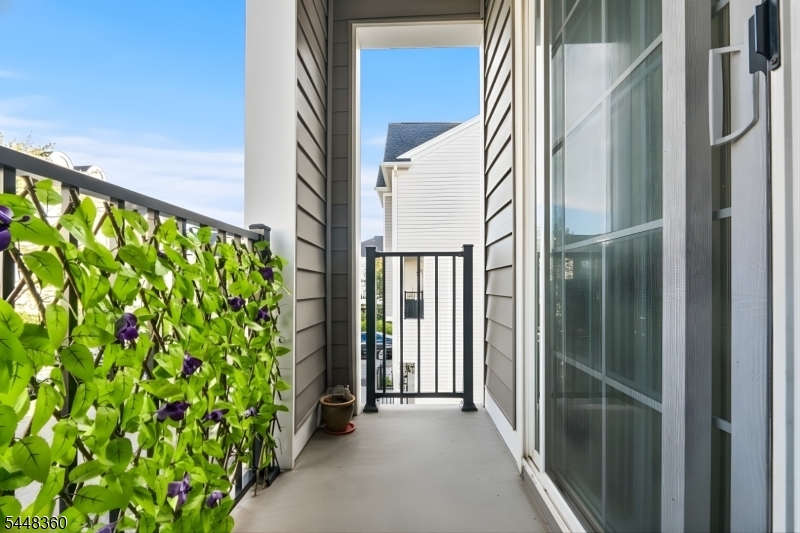 159 George Russell Way