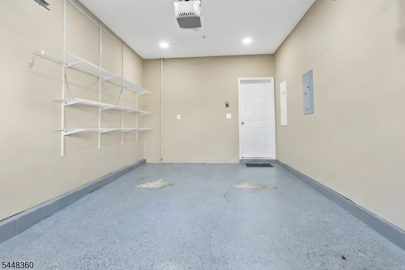 159 George Russell Way