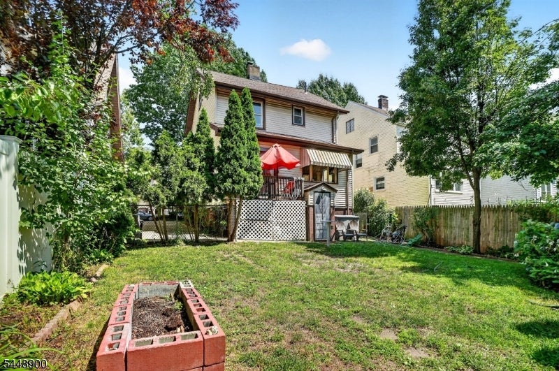 90 7Th St