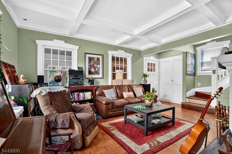 90 7Th St