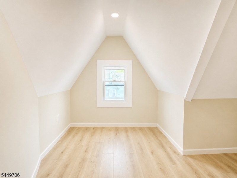 120 Fenner Ave 2