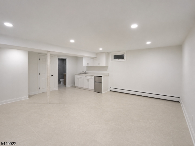 28 Carr St 1