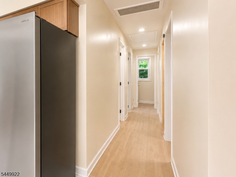 28 Carr St 1
