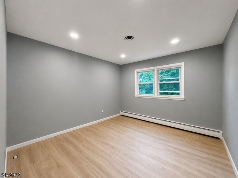 28 Carr St 1