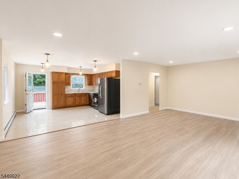 28 Carr St 1