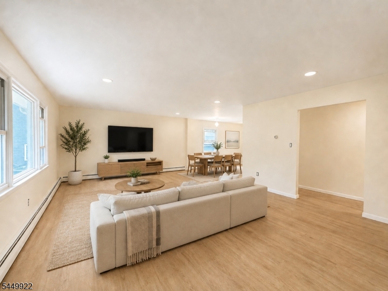 28 Carr St 1