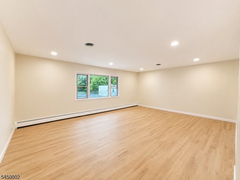 28 Carr St 2