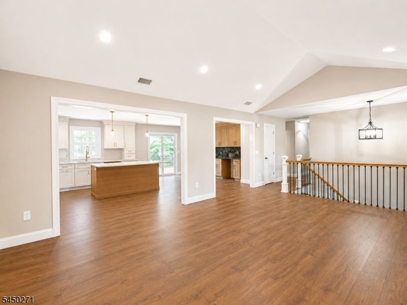 220 Brook Valley Rd