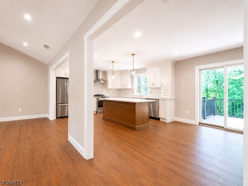 220 Brook Valley Rd