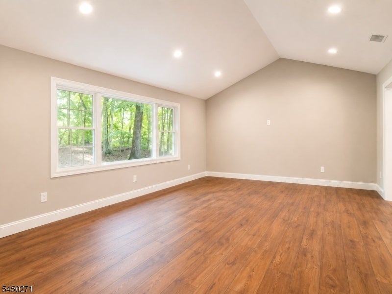 220 Brook Valley Rd