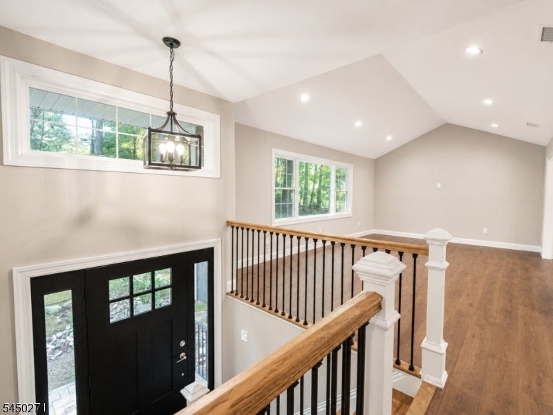 220 Brook Valley Rd