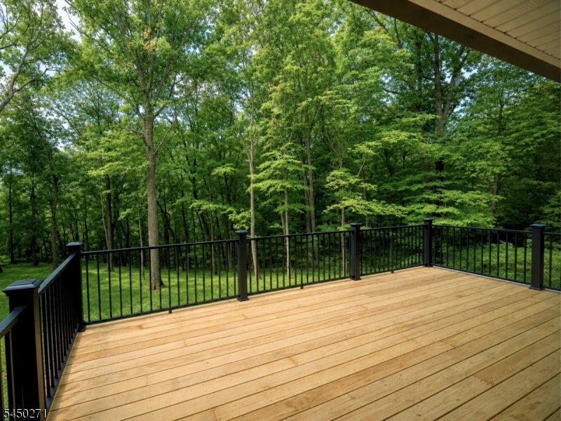 220 Brook Valley Rd