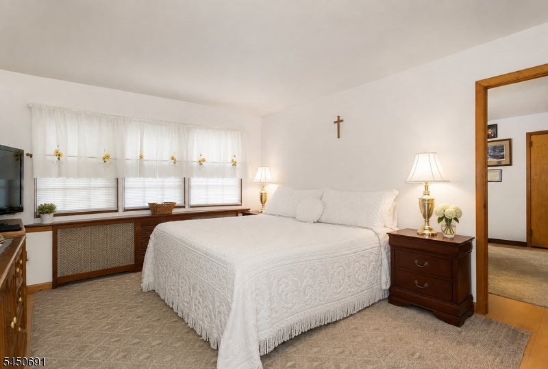 340 Saddle River Rd