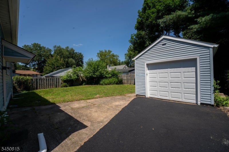 219 Haroldson Pl