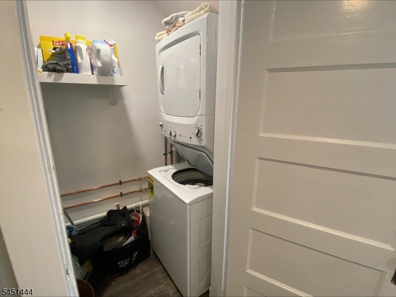 1 Lansing Pl 2