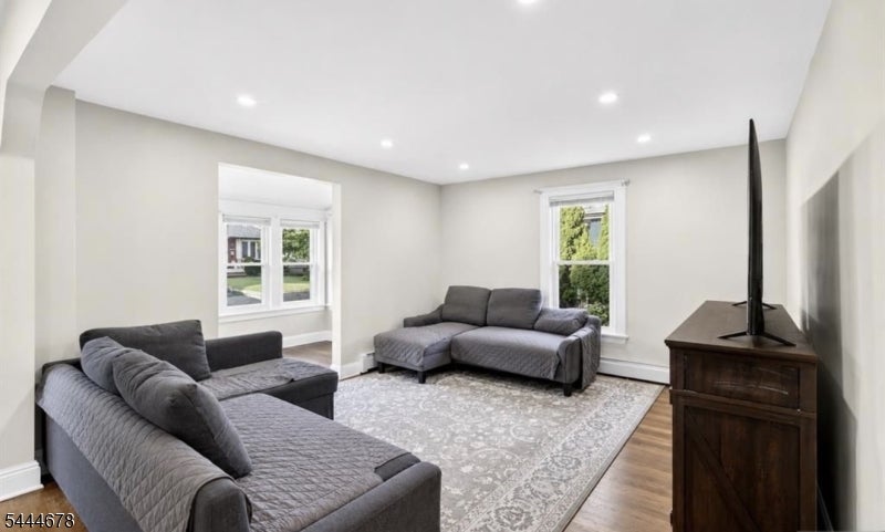 56 Bergen Ave