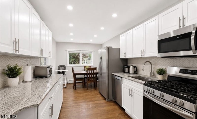 56 Bergen Ave