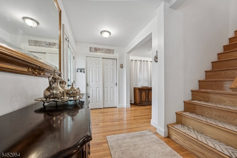 91 Redwood Ave