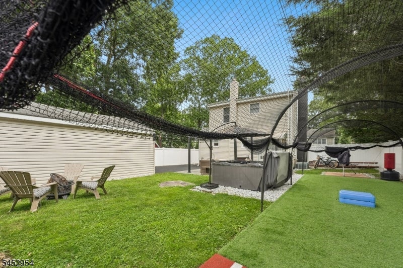 91 Redwood Ave