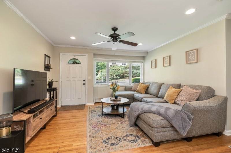 13 Maple Rd