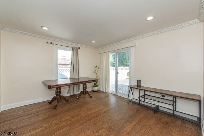 42 W Spring Valley Ave