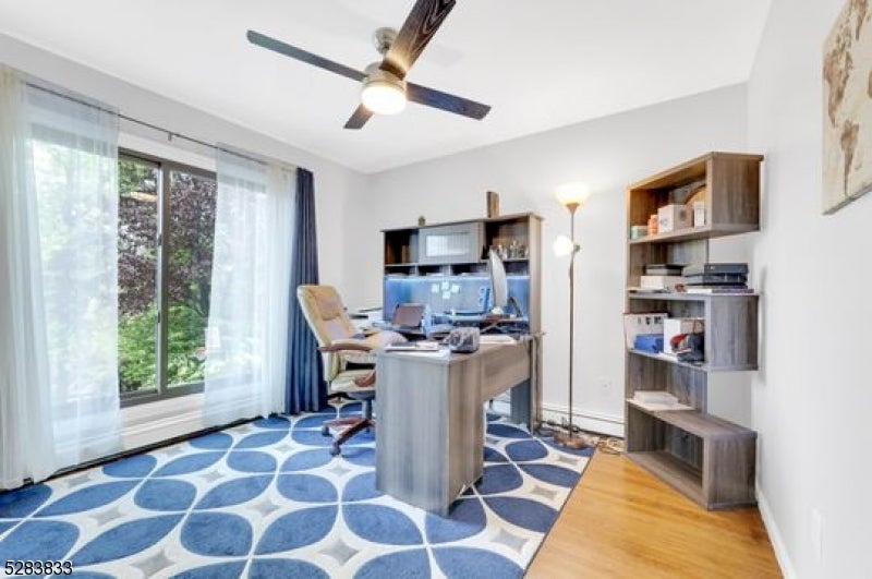 60 Ivy Pl