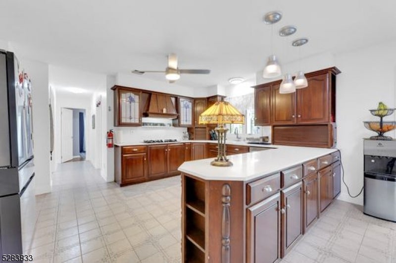 60 Ivy Pl