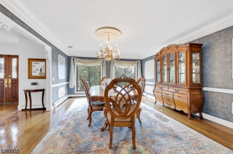 60 Ivy Pl