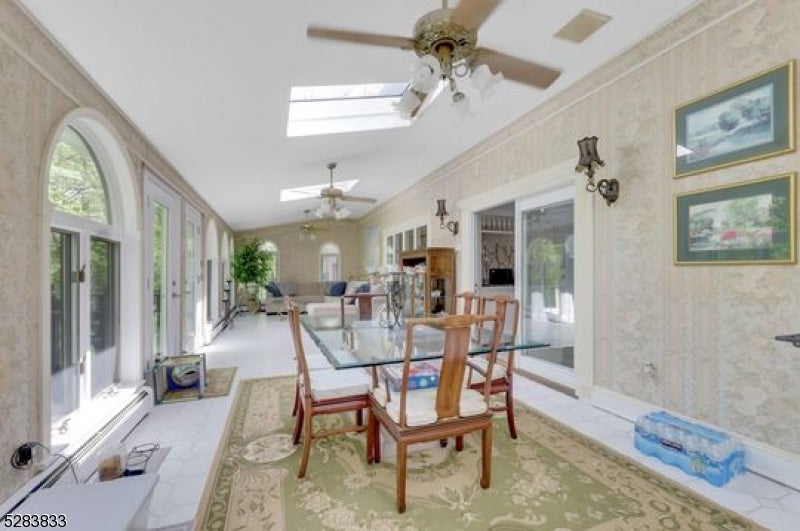 60 Ivy Pl