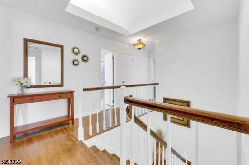 60 Ivy Pl
