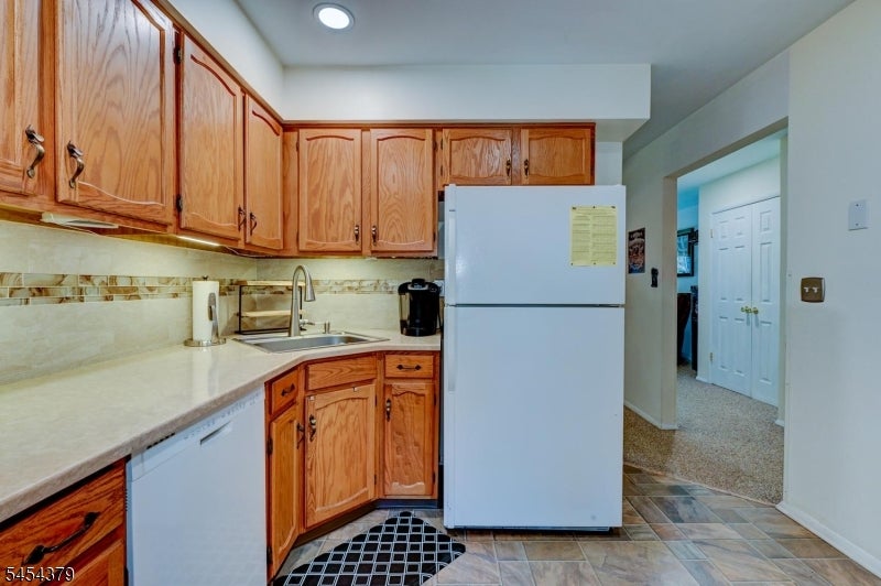 20E Quincy Ln E