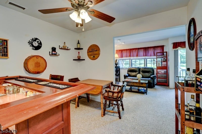 20E Quincy Ln E
