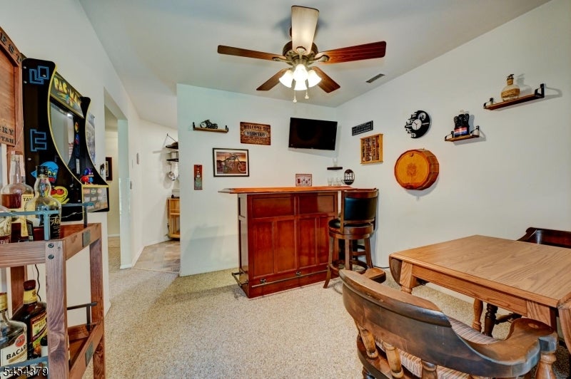 20E Quincy Ln E