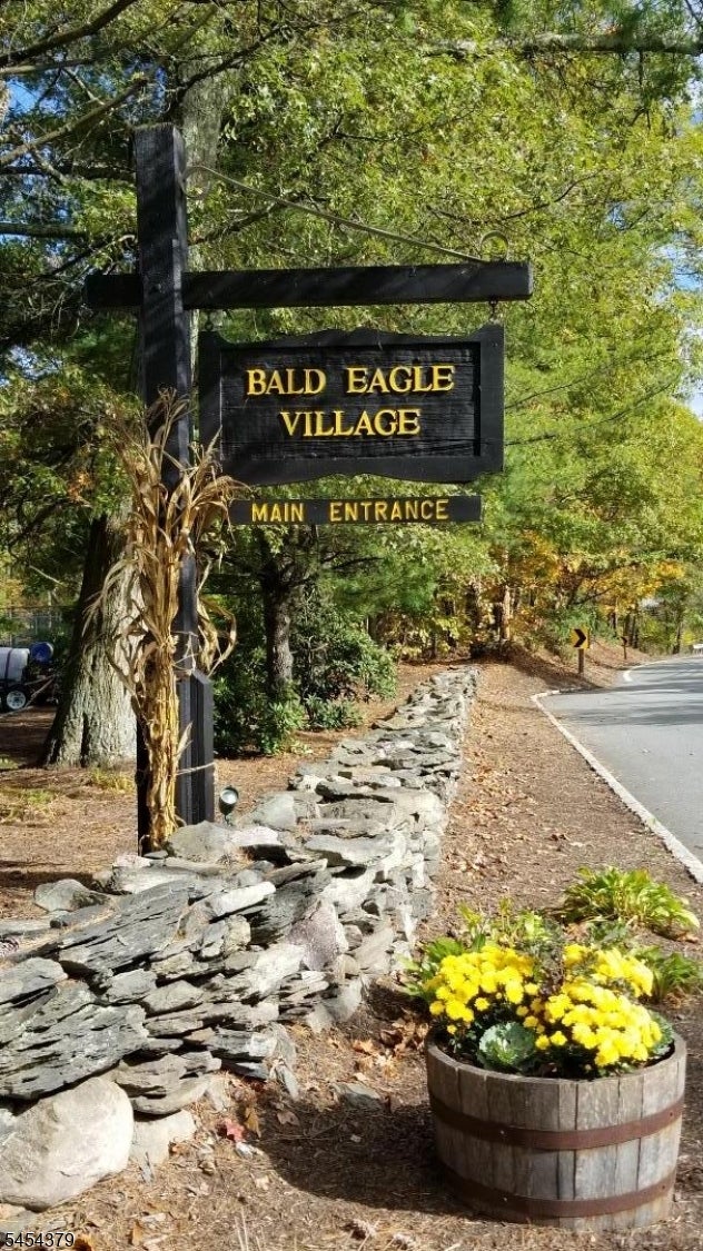 20E Quincy Ln E