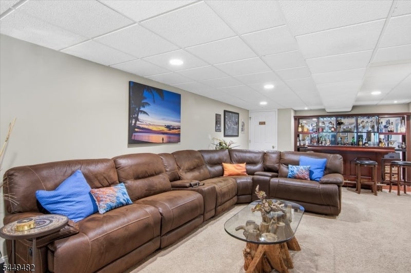 153 Rock Rd