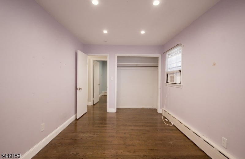 16 W Prospect St