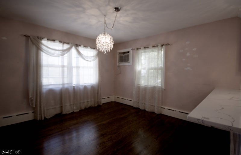 16 W Prospect St
