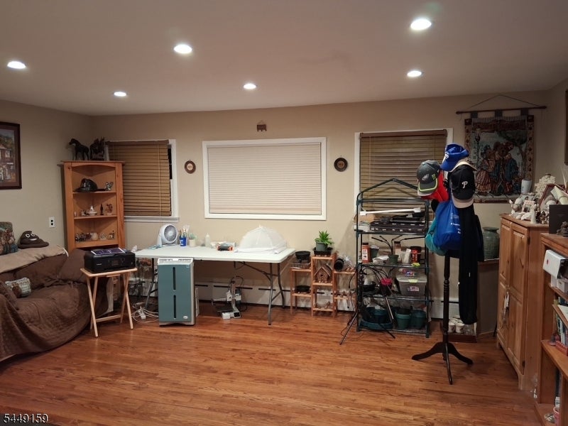 16 W Prospect St